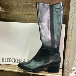 Bleecker & Bond Boots size 8, medium